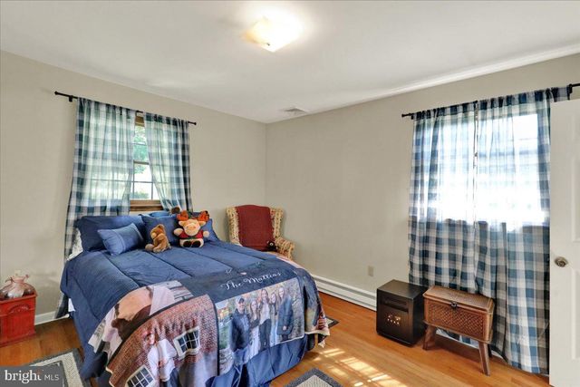 1170 N MANOR RD, Honey Brook, PA 19344
