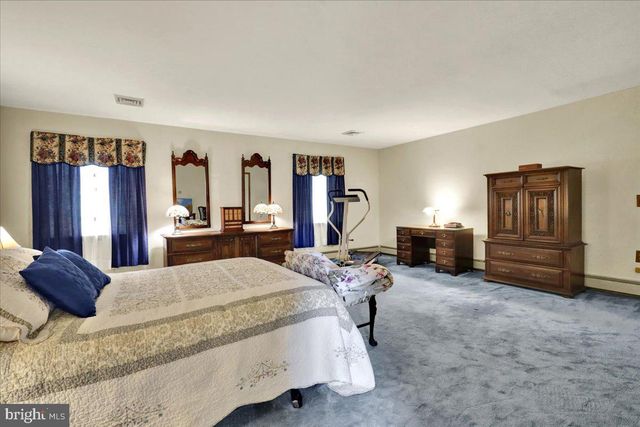 1170 N MANOR RD, Honey Brook, PA 19344