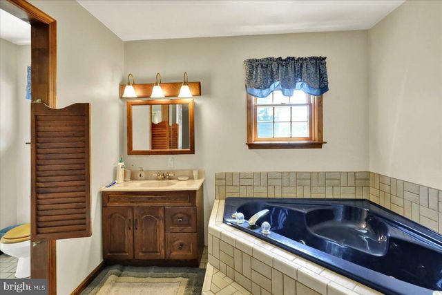 1170 N MANOR RD, Honey Brook, PA 19344