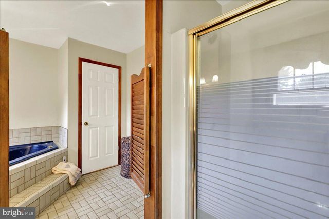 1170 N MANOR RD, Honey Brook, PA 19344