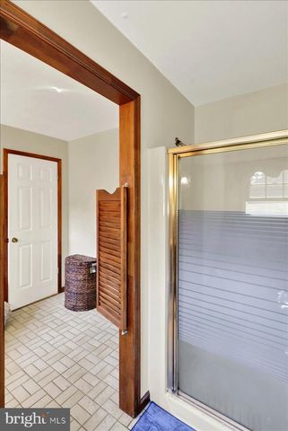 1170 N MANOR RD, Honey Brook, PA 19344