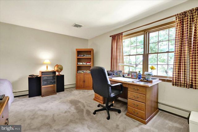1170 N MANOR RD, Honey Brook, PA 19344