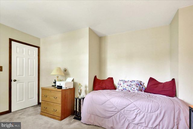 1170 N MANOR RD, Honey Brook, PA 19344