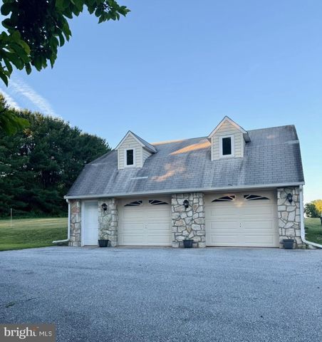 1170 N MANOR RD, Honey Brook, PA 19344