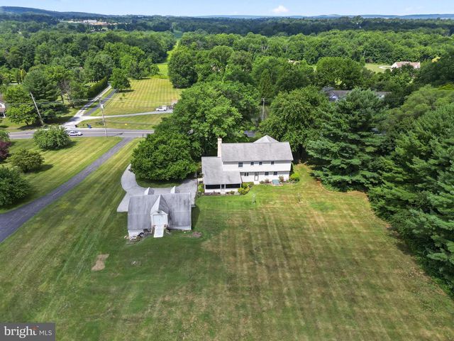 1170 N MANOR RD, Honey Brook, PA 19344