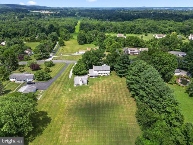 1170 N MANOR RD, Honey Brook, PA 19344