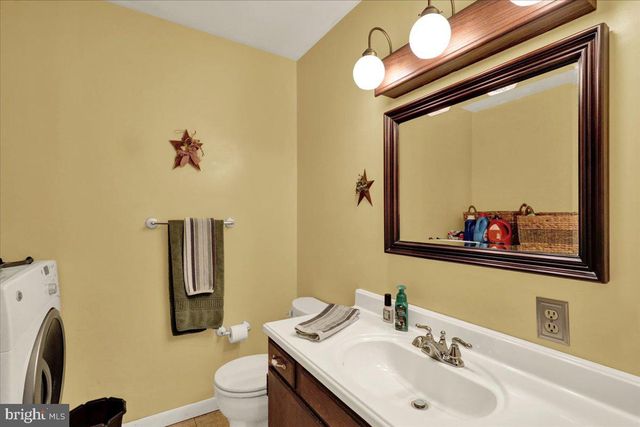 1170 N MANOR RD, Honey Brook, PA 19344