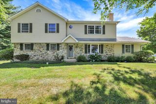 1170 N MANOR RD, Honey Brook, PA 19344
