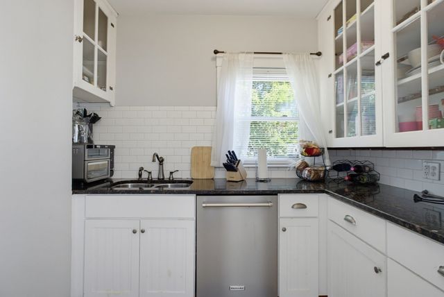 148 Ettrick St, Brockton, MA 02301