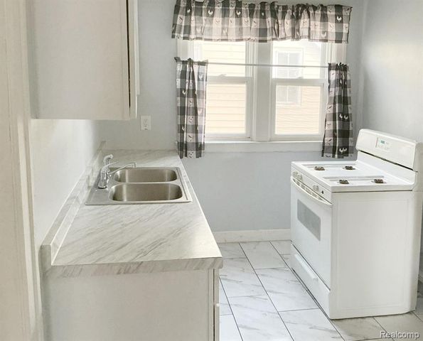 13924 Roselawn Street, Detroit, MI 48238