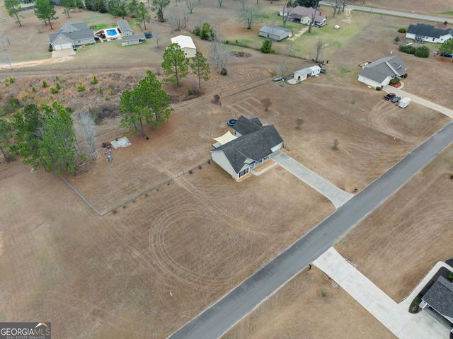 5605 Woodstone Drive, Blackshear, GA 31516