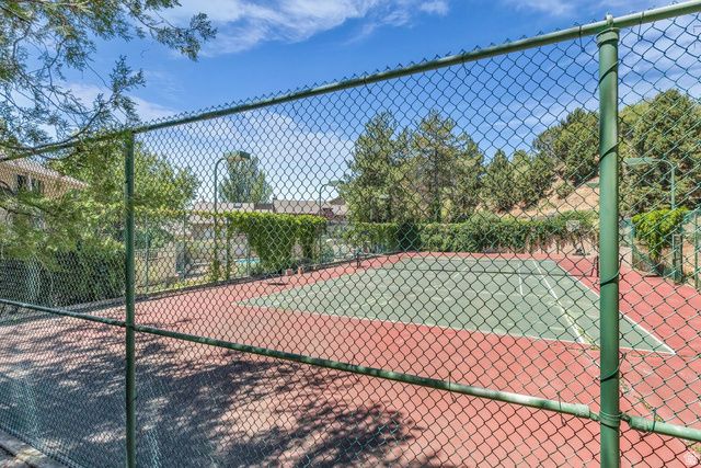 811 N GRANDRIDGE DR, Salt Lake City, UT 84103
