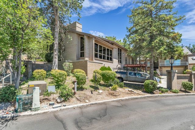 811 N GRANDRIDGE DR, Salt Lake City, UT 84103