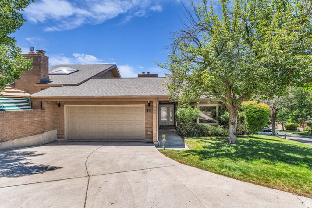 811 N GRANDRIDGE DR, Salt Lake City, UT 84103