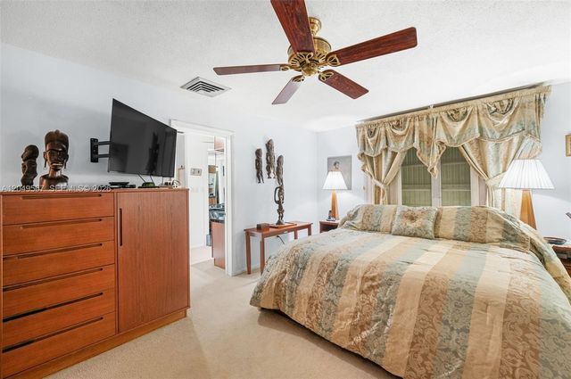 1915 Jacaranda Dr, Fort Pierce, FL 34949