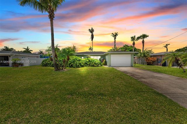 1915 Jacaranda Dr, Fort Pierce, FL 34949