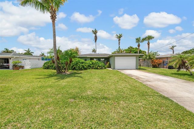 1915 Jacaranda Dr, Fort Pierce, FL 34949