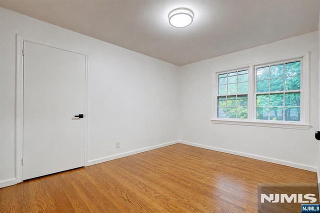 4-21 Saddle River Road 1, Fair Lawn, NJ 07410