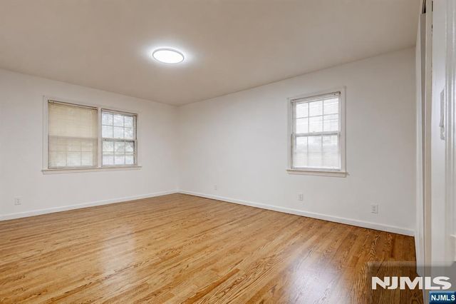 4-21 Saddle River Road 1, Fair Lawn, NJ 07410