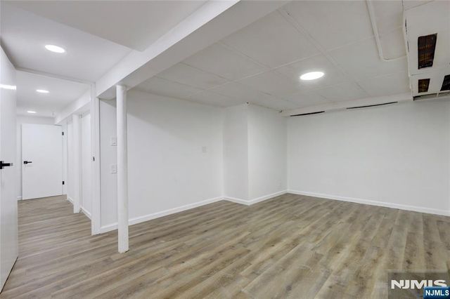 4-21 Saddle River Road 1, Fair Lawn, NJ 07410