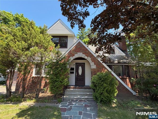4-21 Saddle River Road 1, Fair Lawn, NJ 07410