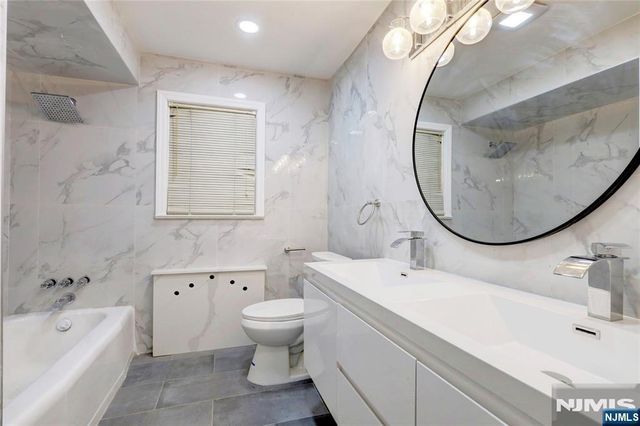 4-21 Saddle River Road 1, Fair Lawn, NJ 07410