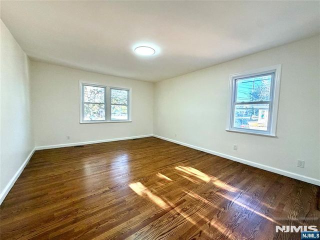 4-21 Saddle River Road 1, Fair Lawn, NJ 07410