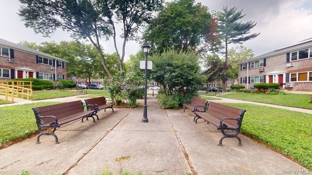 150-28 Jewel Avenue 1, Flushing, NY 11367