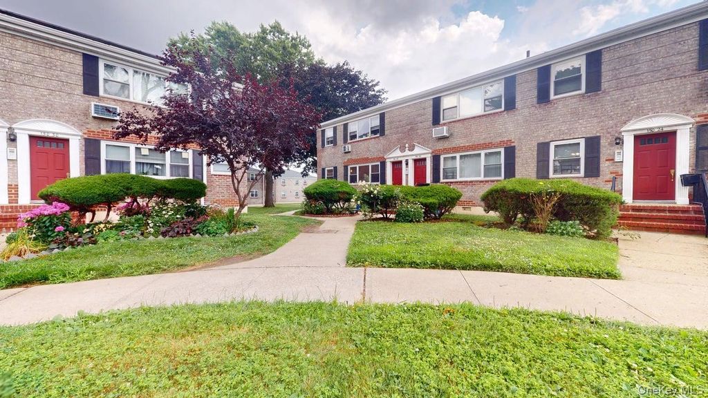 150-28 Jewel Avenue 1, Flushing, NY 11367
