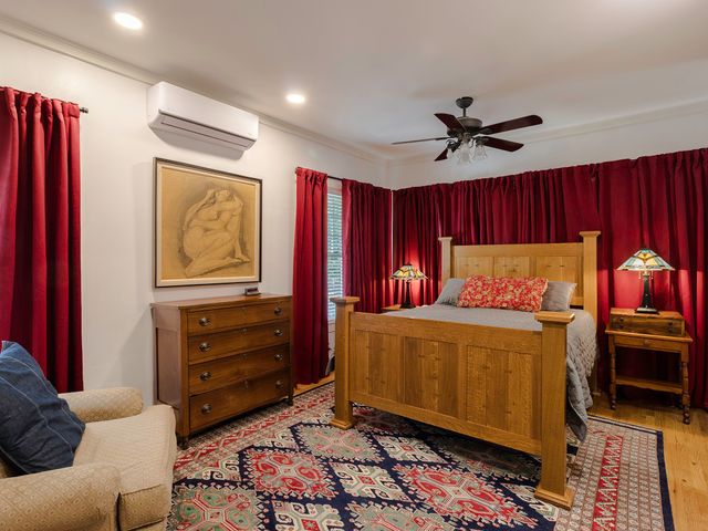 4726 Swiss Avenue, Dallas, TX 75204