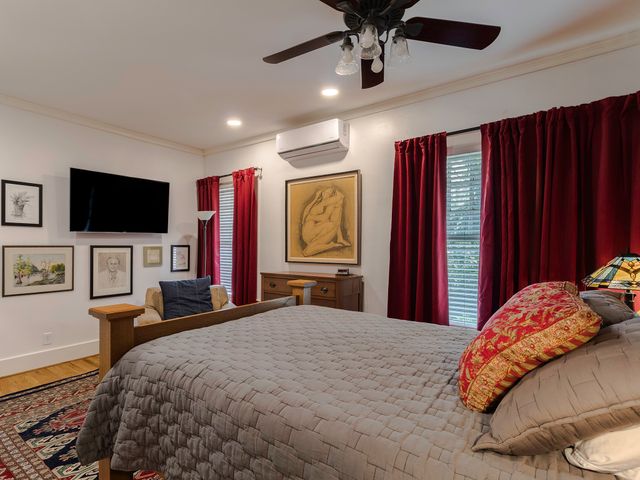 4726 Swiss Avenue, Dallas, TX 75204