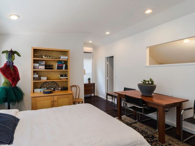 4726 Swiss Avenue, Dallas, TX 75204