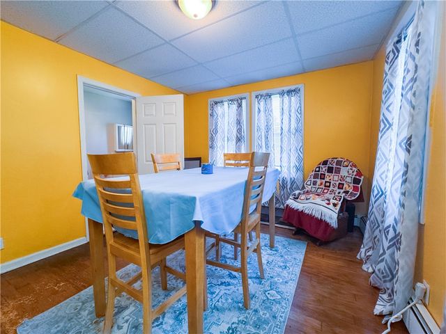 16 Jennison Road, Warwick, RI 02889