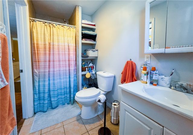 16 Jennison Road, Warwick, RI 02889