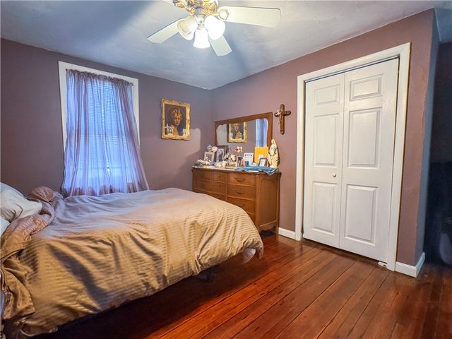 16 Jennison Road, Warwick, RI 02889