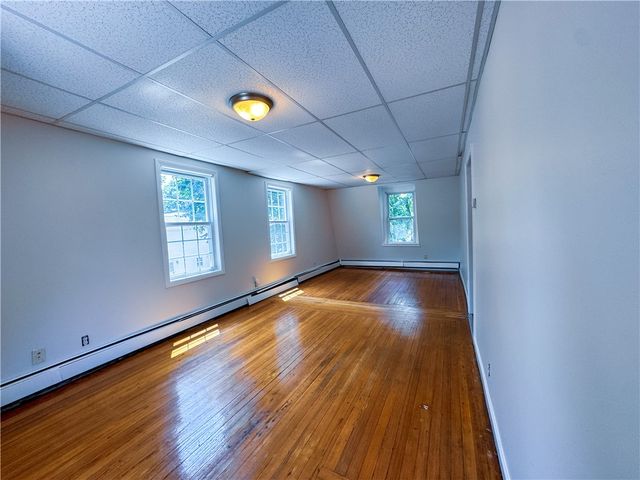 16 Jennison Road, Warwick, RI 02889