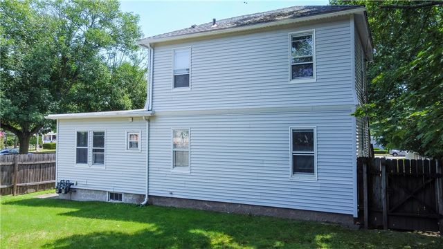 16 Jennison Road, Warwick, RI 02889