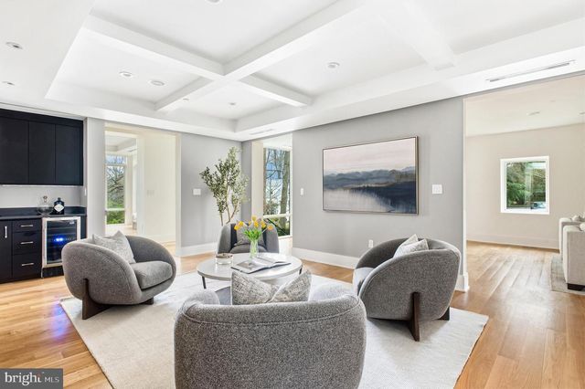 3001 FOXHALL RD NW, Washington, DC 20016