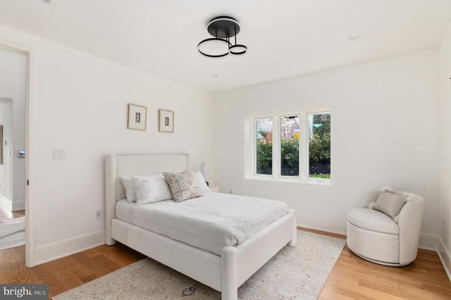 3001 FOXHALL RD NW, Washington, DC 20016