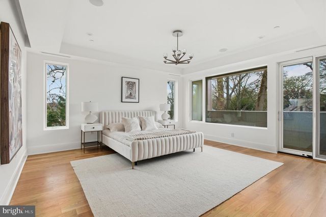 3001 FOXHALL RD NW, Washington, DC 20016