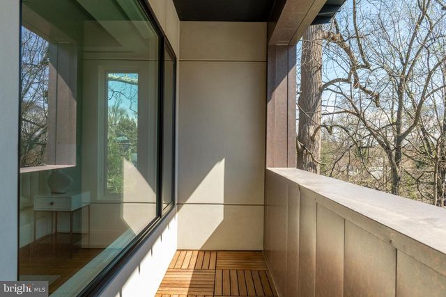 3001 FOXHALL RD NW, Washington, DC 20016