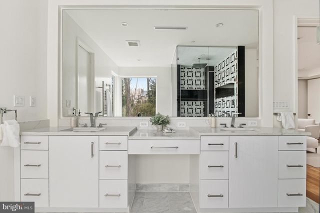 3001 FOXHALL RD NW, Washington, DC 20016