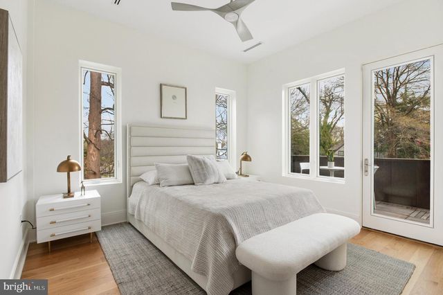 3001 FOXHALL RD NW, Washington, DC 20016