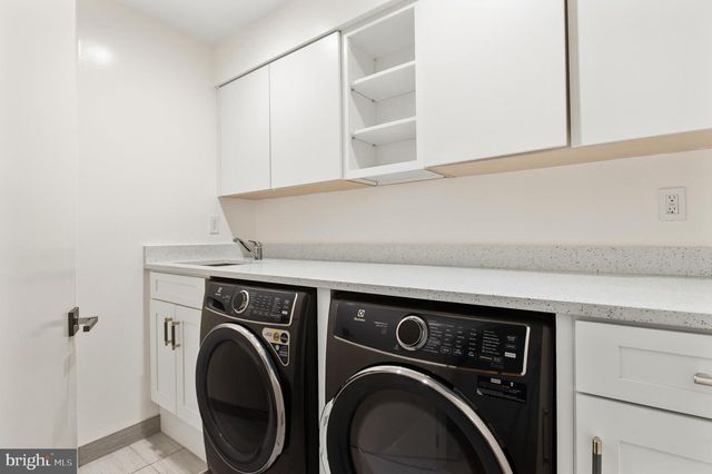 3001 FOXHALL RD NW, Washington, DC 20016