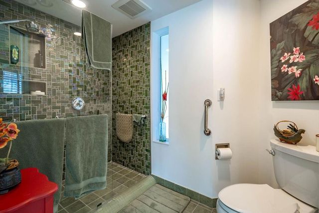 3920 NE 27th Avenue, Lighthouse Point, FL 33064