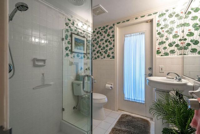 3920 NE 27th Avenue, Lighthouse Point, FL 33064