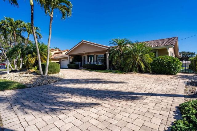 3920 NE 27th Avenue, Lighthouse Point, FL 33064