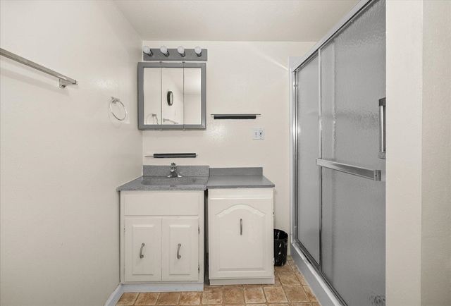 3323 E JACKSON Ave, Spokane, WA 99217