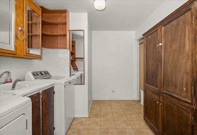 3323 E JACKSON Ave, Spokane, WA 99217