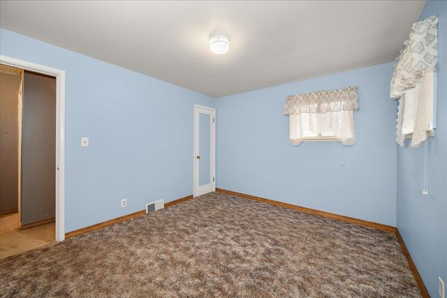 3323 E JACKSON Ave, Spokane, WA 99217